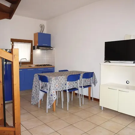 Wonderful House With Terrace 아파트